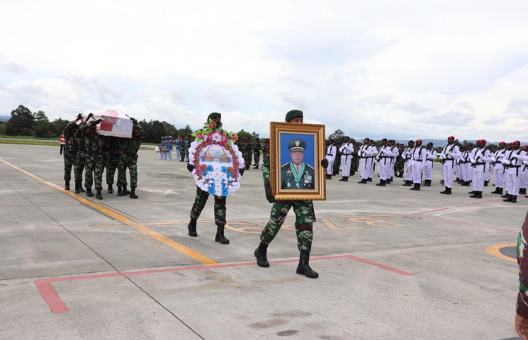 Gubernur Enembe Sampaikan Dukacita Mendalam Atas Wafatnya Wakasad Letjen Asaribab